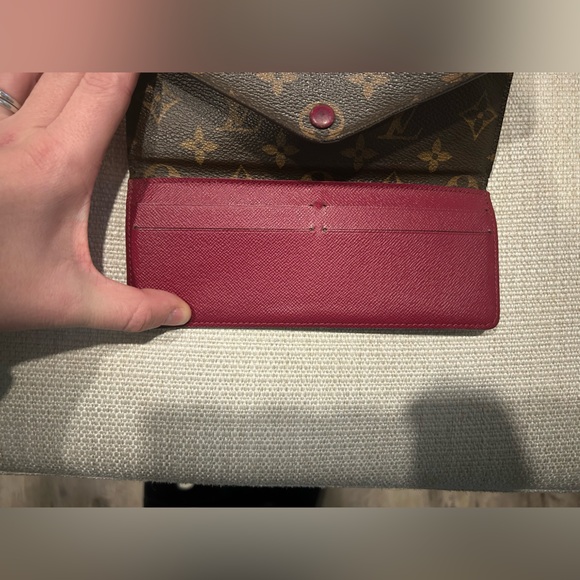 Authentic Louis Vuitton Sarah Wallet - Monogram & Fuchsia - Picture 10 of 16